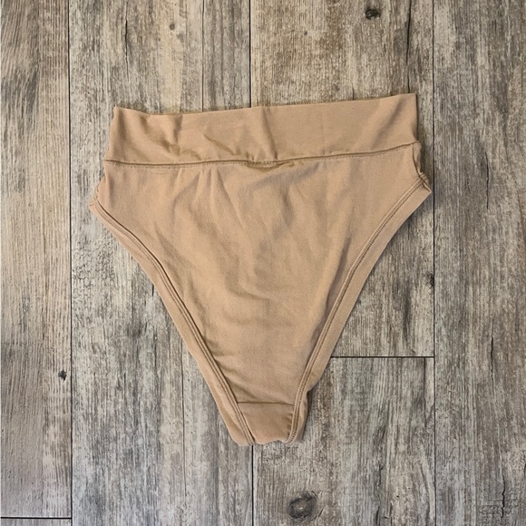 SKIMS High Waisted Mesh Cheeky Brief XS Clay - Picture 2 of 3